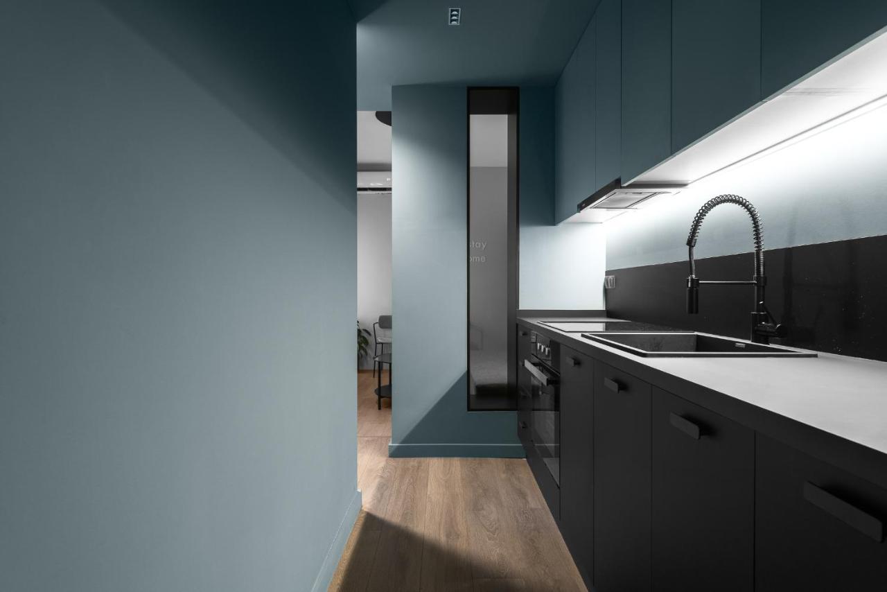Breen, Nilie Hospitality Mgmt Apartment